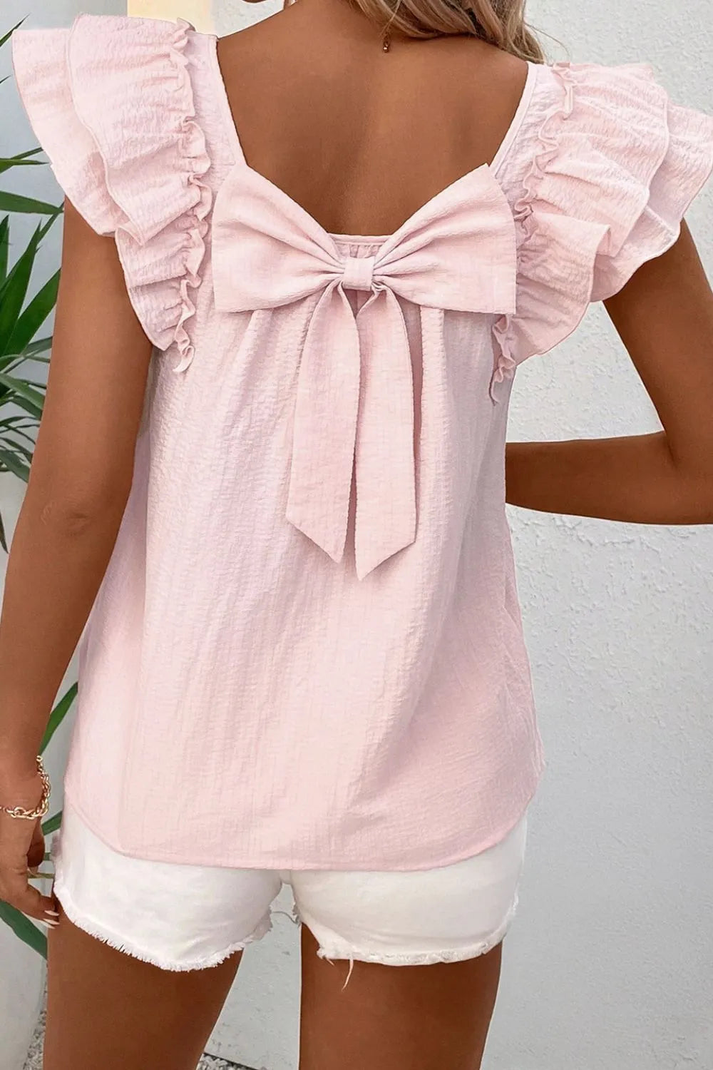 👚 Elevated Essential Tops
